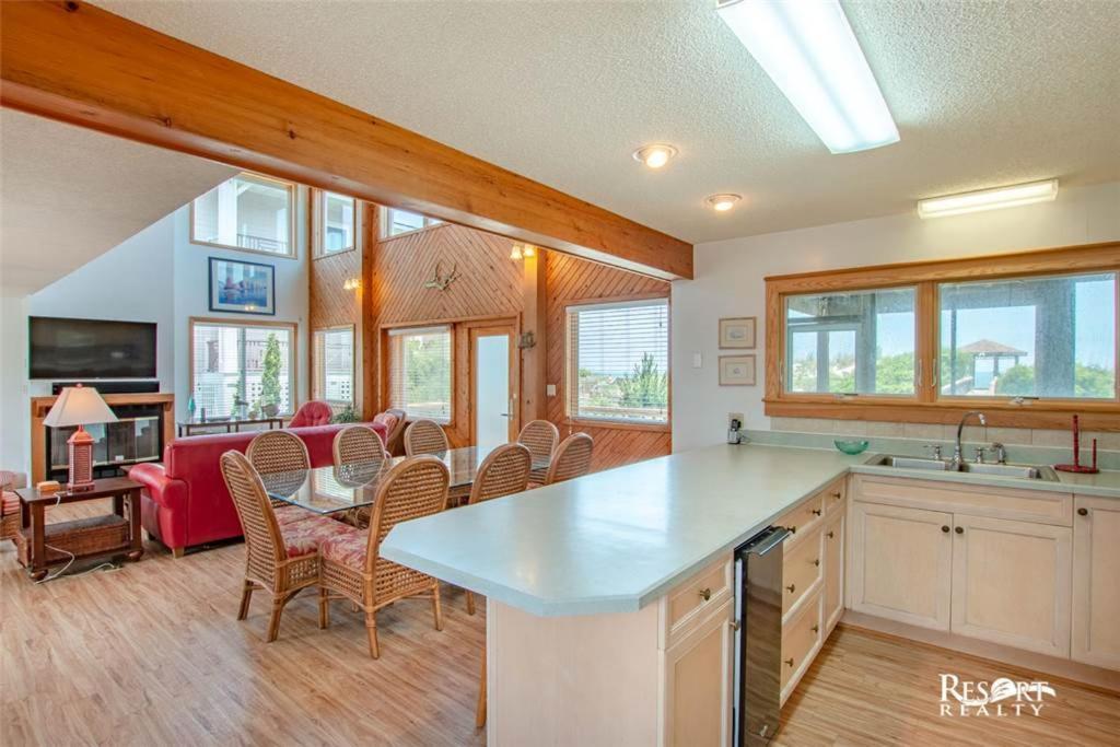 1366 - Whale Spray By Resort Realty Корола Екстериор снимка